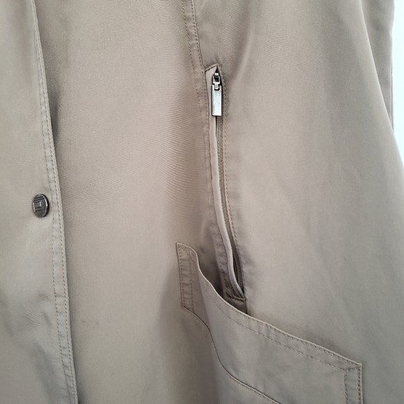 ✴✴ Gallery Women's Snap/Zip Front, Hooded Rain Coat - Picture 5 of 7